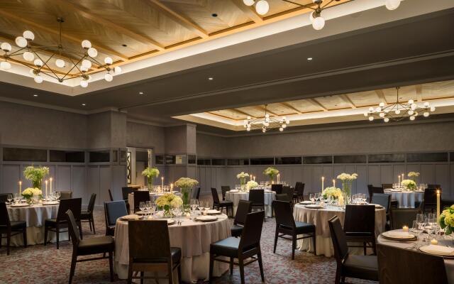 Kimpton Journeyman Hotel by IHG