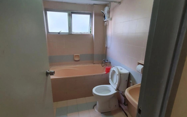 Selesa Hillhomes Golf Resort - T11GGB