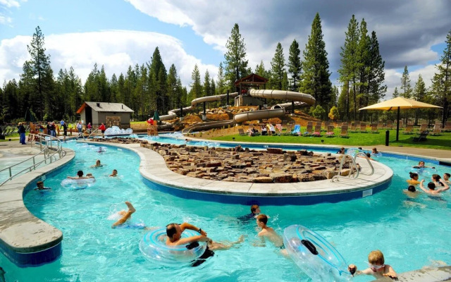 Meadow House #70 by Village Properties at Sunriver