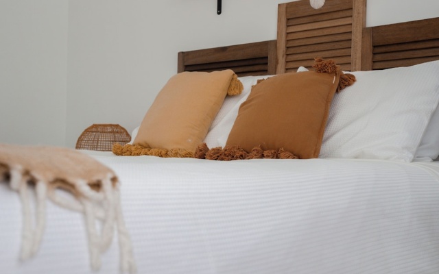 The Whitehouse Denham – Guest Rooms – Denham