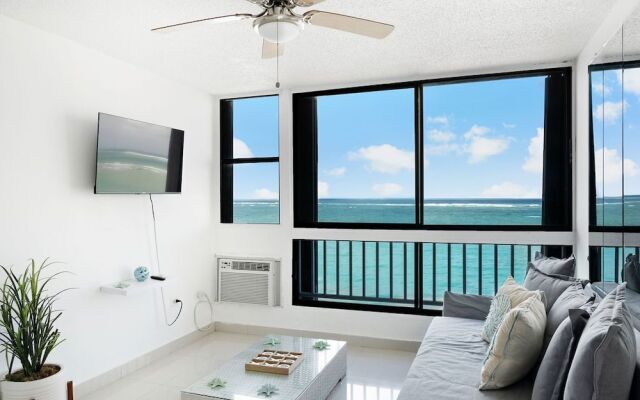 Maria Beach 1BDR Oceanfront Pool Parking