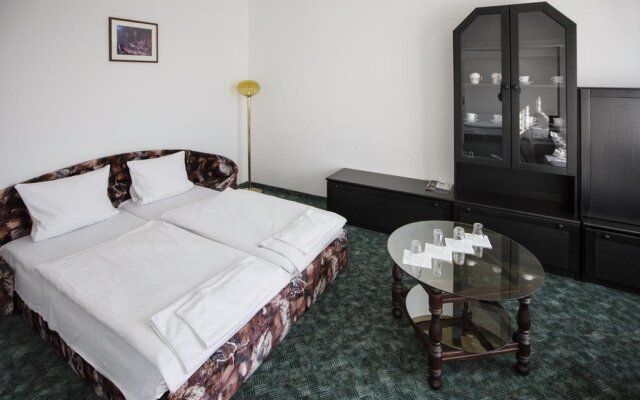 Hotel Bobr