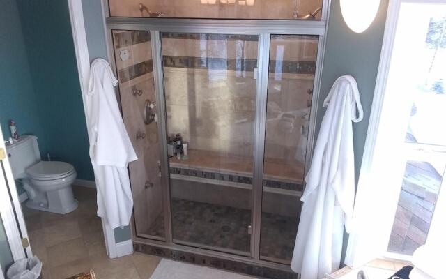 Alaska Sundance Retreat B&B