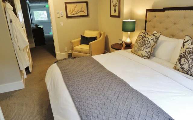 Huff House Inn and Cabins