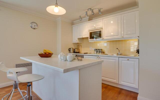 32 St Brides Bay View Apts