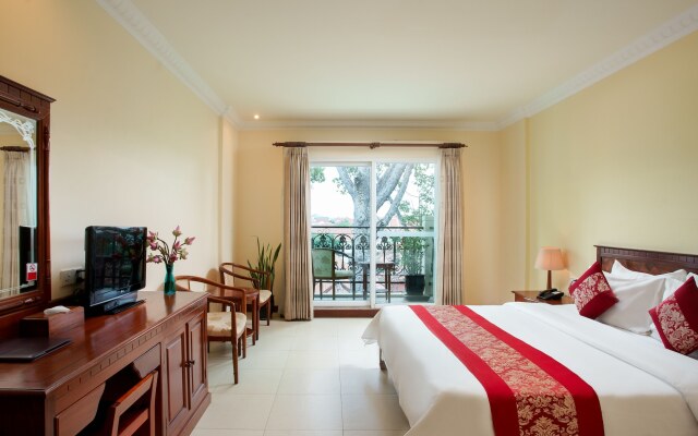 Angkor Holiday Hotel