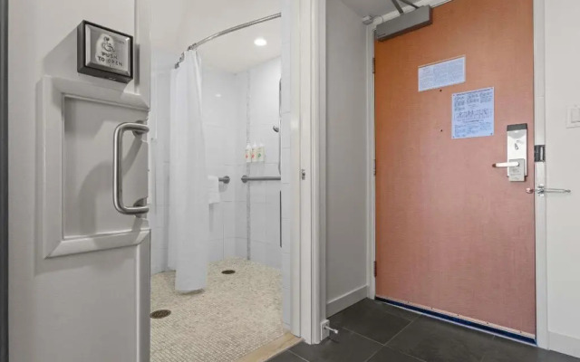 Ala Moana Hotel by LSI Resorts