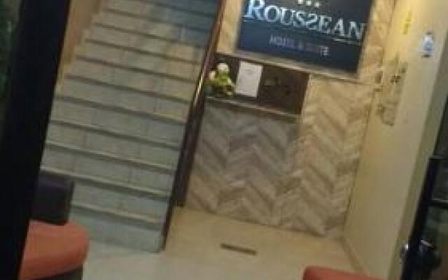 Hotel Roussean