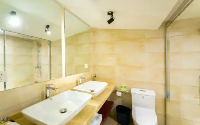 Sea Light Seascape Resort Hotel (Dali Yixi · Harbor Hotel)