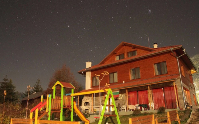 Yan BibiYan Guest House