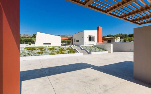 Villa Aori