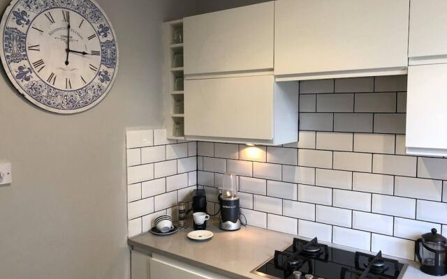 Remarkable Apartment Near London Tower Bridge