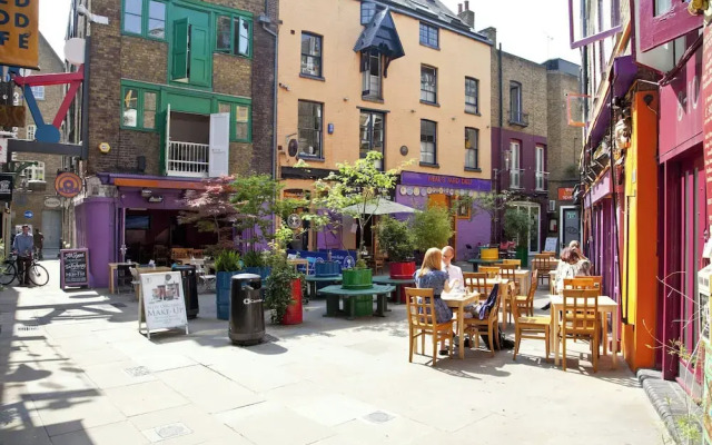 Cockspur Street by Onefinestay