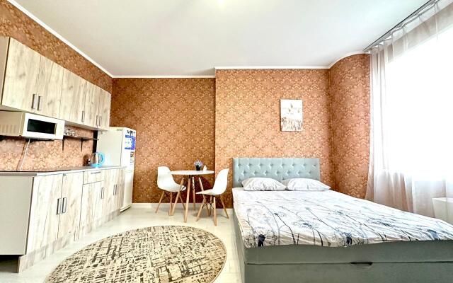 Compass (Компасс) на улице 50 лет ВЛКСМ