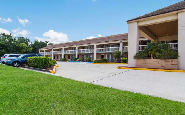 Suburban Studios Hotel Kingsland Near I-95