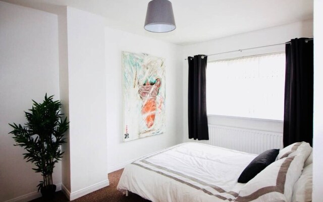 3 bed house in suburbs of Belfast