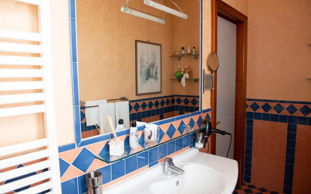 Viale Villa Arianna, 8