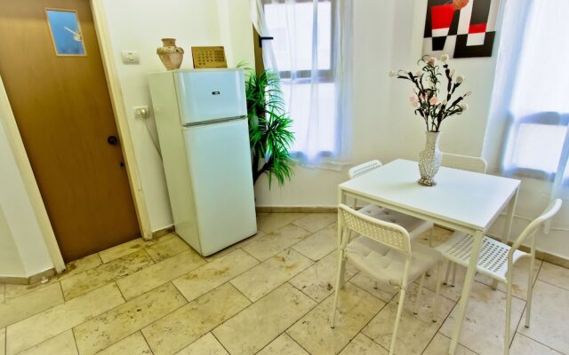 Apartment - Tel Aviv