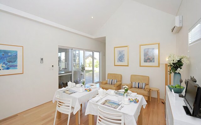Burns Beach Bed & Breakfast