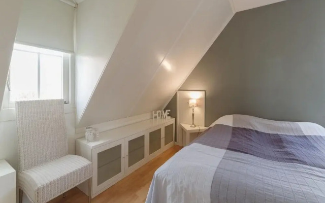 Spacious Holiday Home Near the Beach