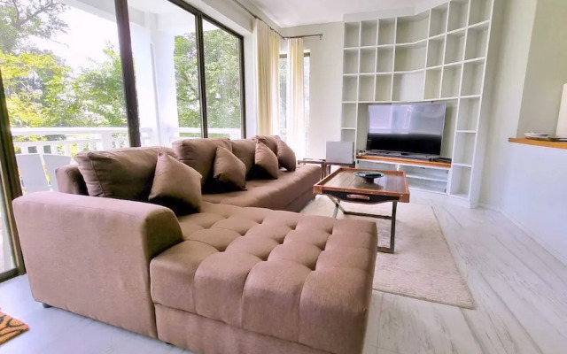 Laguna 2BR Apartment 2223 in Allamanda 2