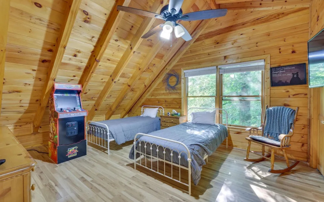 Riverfront Ellijay Cabin w/ Deck + Pool Access!
