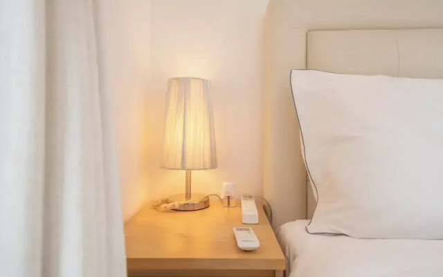 Tyms Xujiahui Elegant 1BR APT