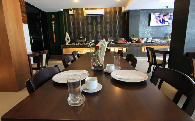 Inn residence serviced suites