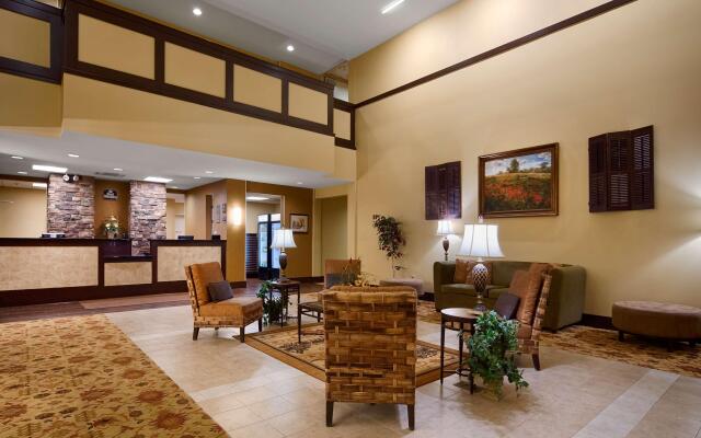 Best Western Plus University Park Inn & Suites