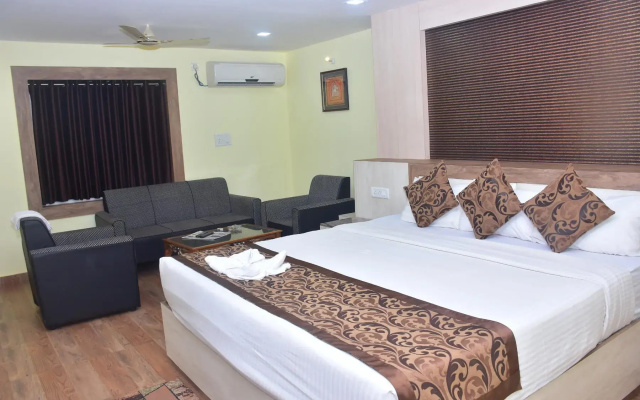 Hotel Arya Palace