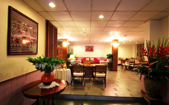 Travel Lodge Suriwongse - Adult only