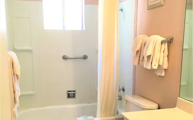 Pinecliff Village Resort