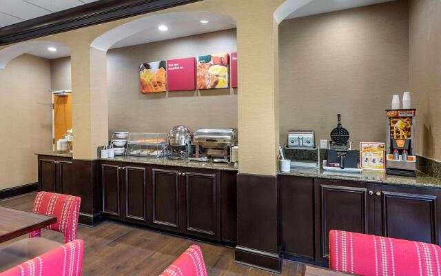 Comfort Suites At Rivergate Mall