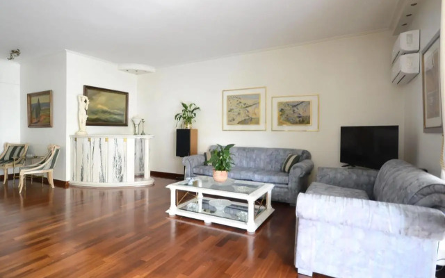 Luxury Apartment Demokratias