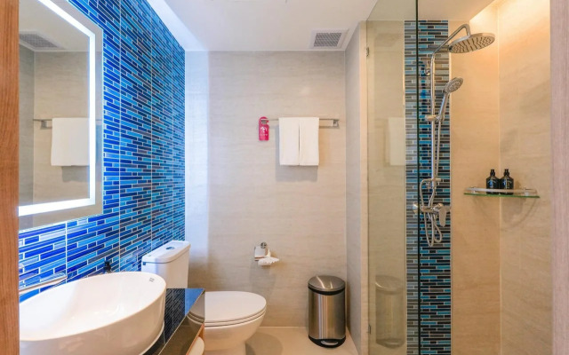 GLOW Bangkok Riverside