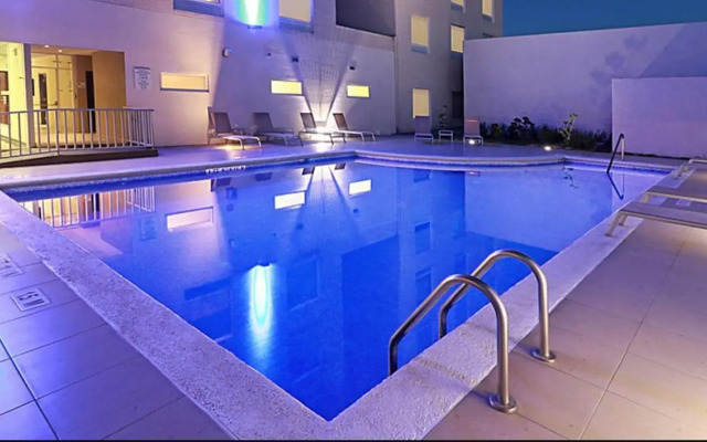Holiday Inn Express Guadalajara Aeropuerto by IHG