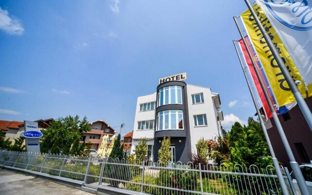 Garni Hotel 018 In