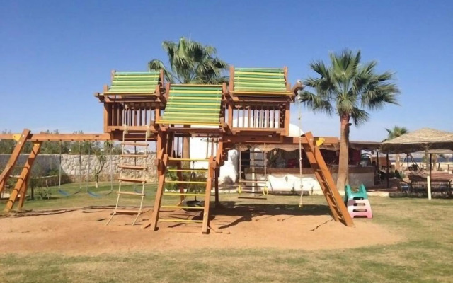Carlton Luxury Resort