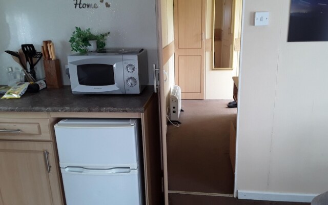 3 bed Caravan Approx 10 Mins From Beach Bill 1