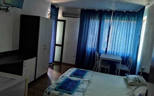 Paunovi Guest House