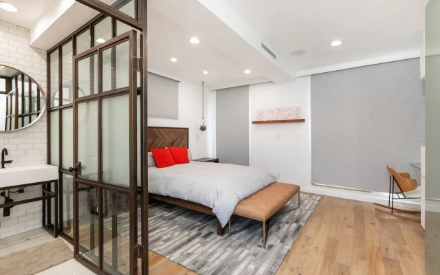 715-717 N El Centro Avenue Townhouse 4 Bedrooms 4.5 Bathrooms Townhous