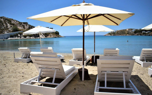 Vari Beach Hotel