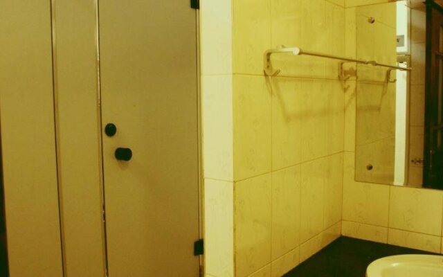 Anzhi · Tinglan Fashion Homestay Youth Hostel (Kunming Old Street)