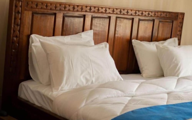 Celio Jardine Lavington