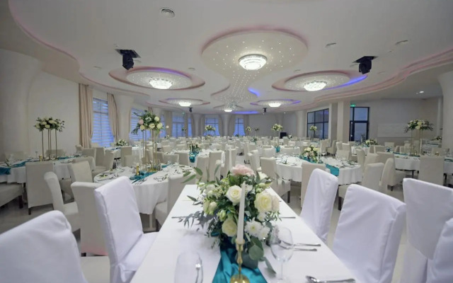 Garnet Hotel & Event Centar