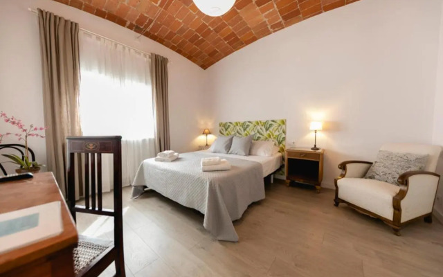 Newly renovated room w Pool y BikeParking