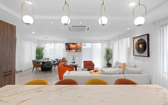 Stylish 3BR Villa by Vistacana Rentals