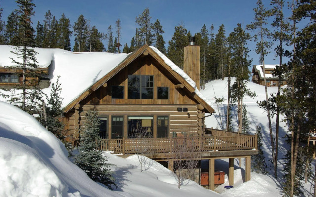 Powder Ridge Cabins at Big Sky Resort