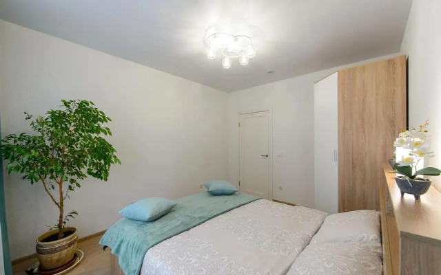 Апартаменты Гранат на улице Азина 25