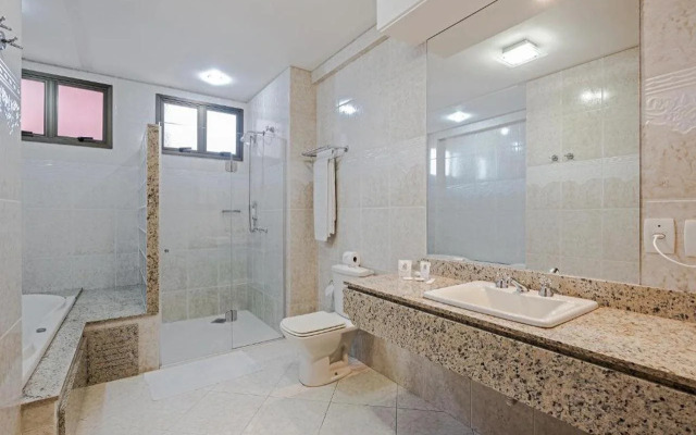 Astron Ponta Grossa Plaza by Nobile